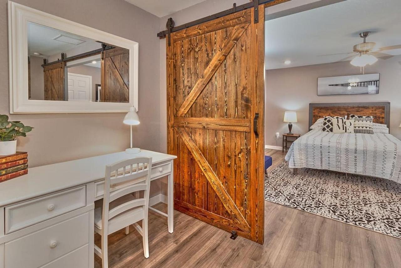 Cozy Haven Attached To Million Home - South 탬파 외부 사진